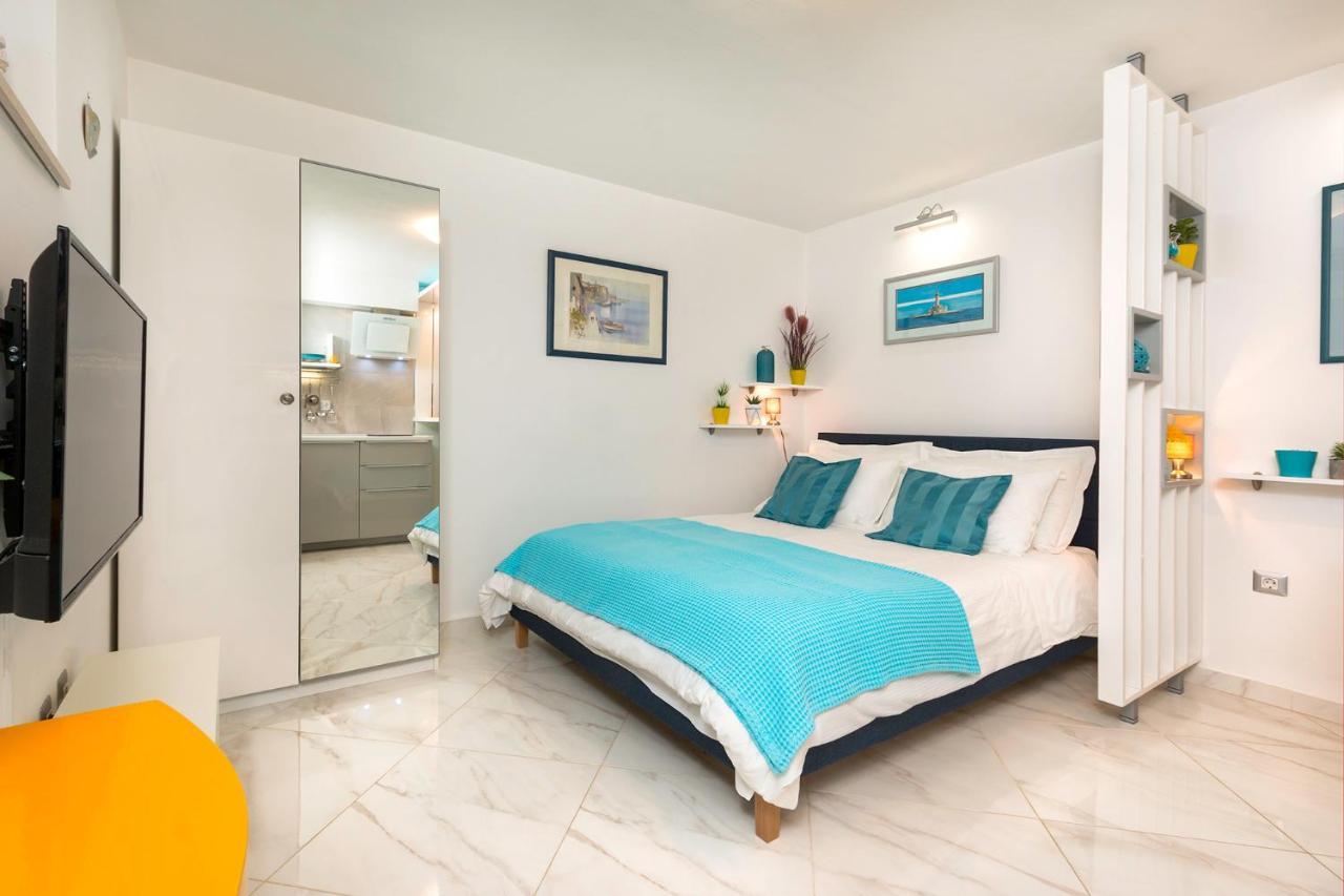 Blue Star Apartment Premantura Exterior photo